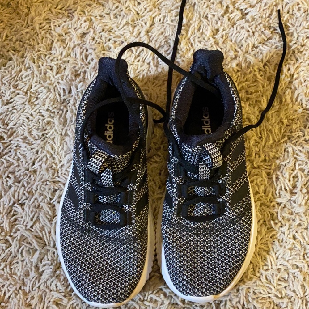 Adidas size 3Y Black & White